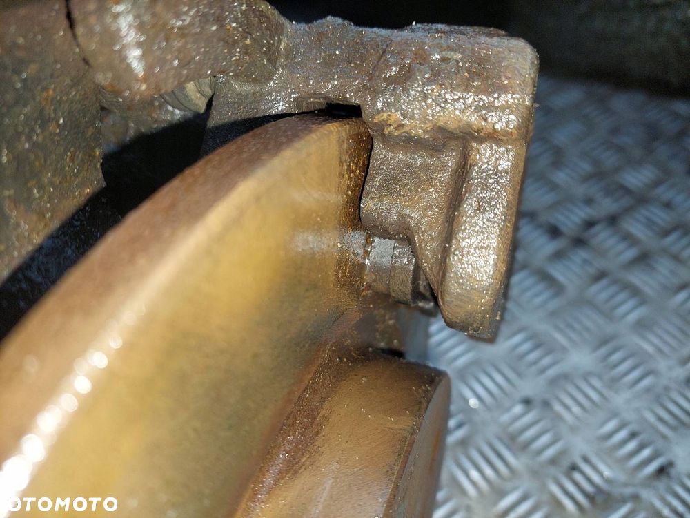 BELKA OŚ ZAWIESZENIA TYŁ TARCZE Z ABS RENAULT KANGOO II - 4