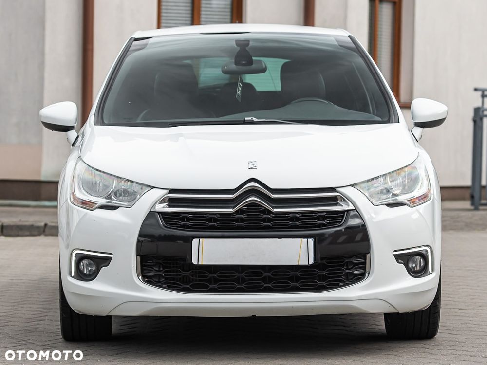 Citroën DS4 BlueHDi 120 S&S SoChic - 10