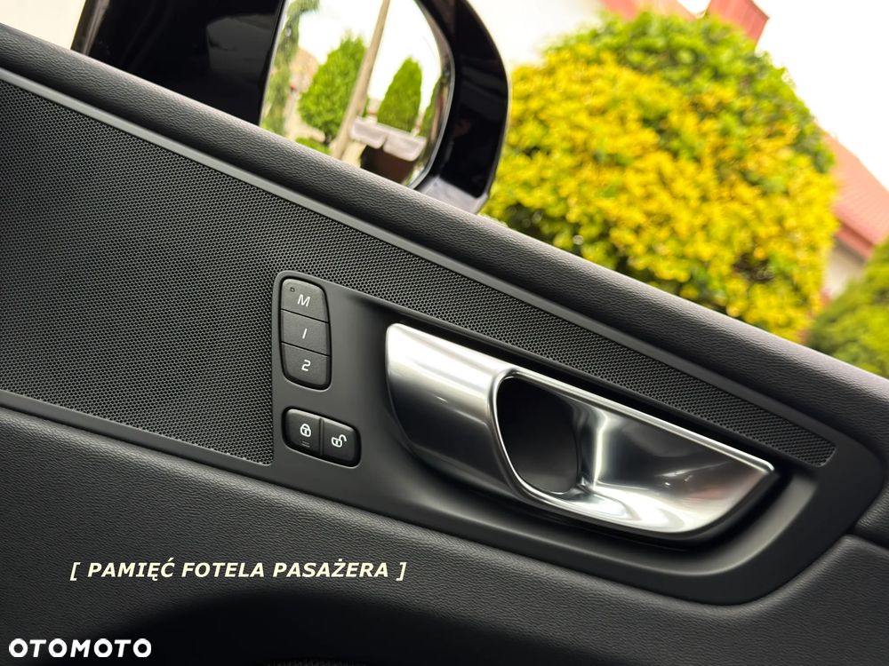 Volvo XC 60 B4 D AWD Geartronic RDesign - 22