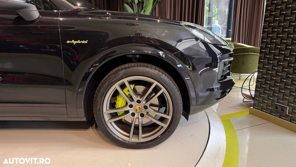 PORSCHE Cayenne 2018 — imagine 4
