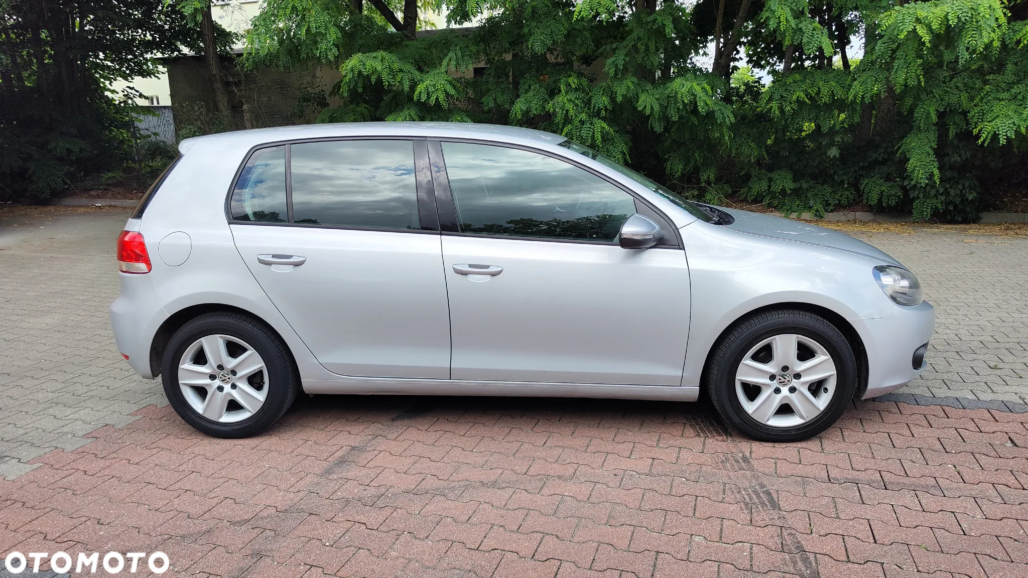 Volkswagen Golf VI 1.6 Comfortline - 11