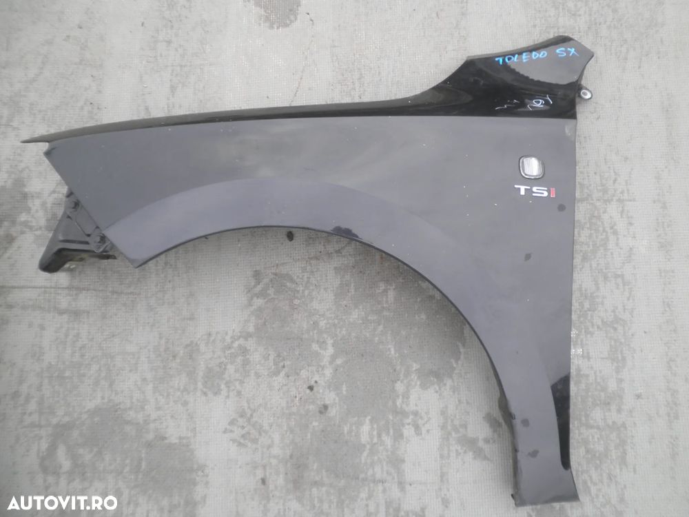Aripa stanga / dreapta fata Seat Toledo 2014 pe negru sau alb - 1