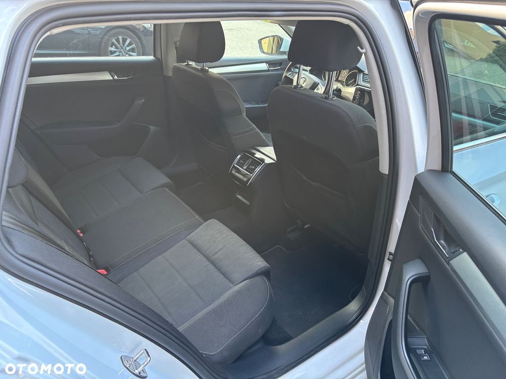 Skoda Superb 2.0 TDI Ambition DSG7 - 5