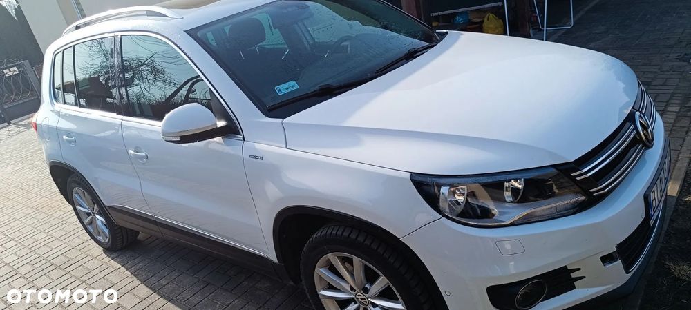 Volkswagen Tiguan - 1