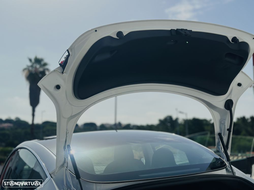 Tesla Model 3 Standard Range Plus RWD - 30