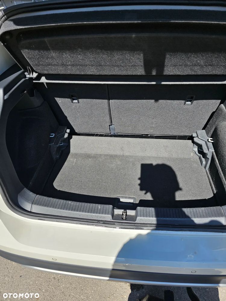 Volkswagen T-Cross 1.0 TSI Life DSG - 25