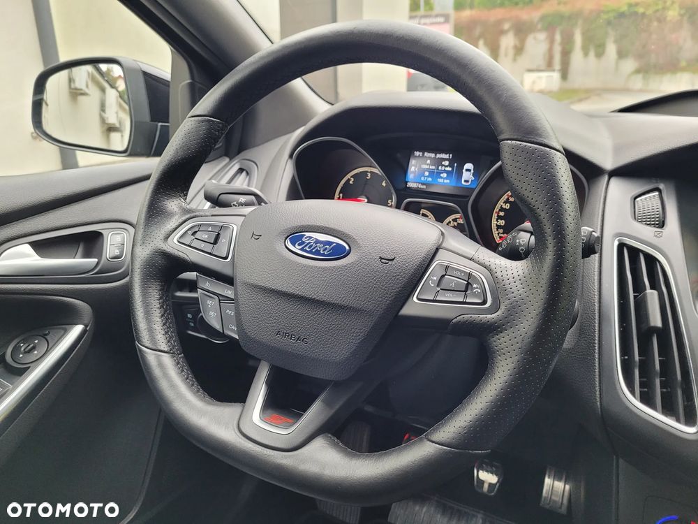 Ford Focus 2.0 TDCi ST mit Leder-Sport-Paket - 21