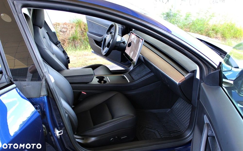 Tesla Model 3 - 18