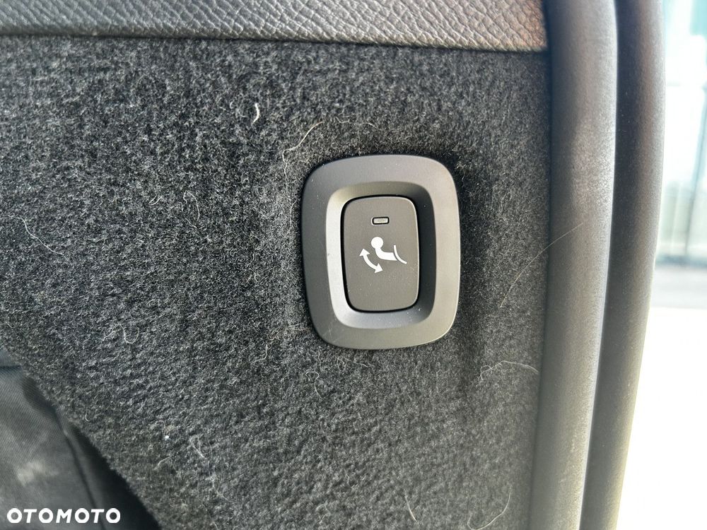 Volvo XC 90 - 35