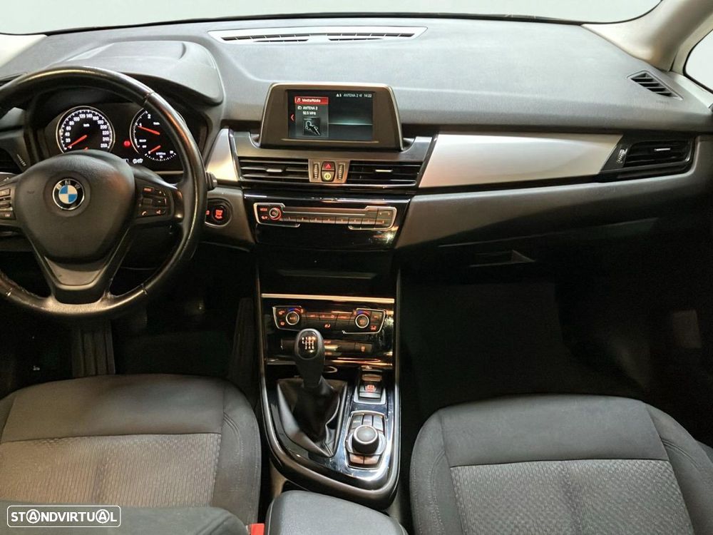 BMW 216 Active Tourer - 12