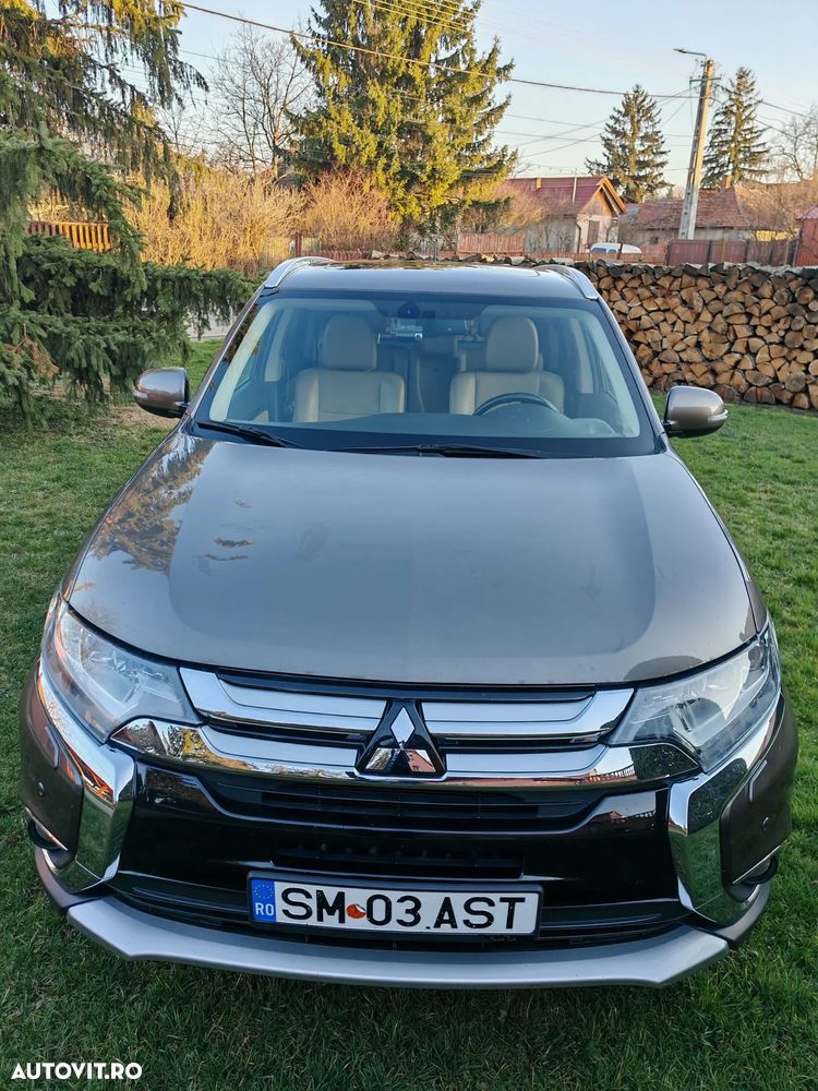 Mitsubishi Outlander 2.2 Litre DI-D AWD Intense - 6