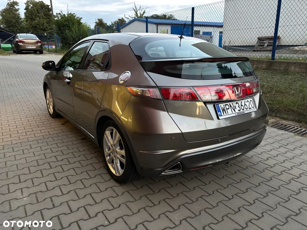 Honda Civic 1.8i-VTEC Sport - 4