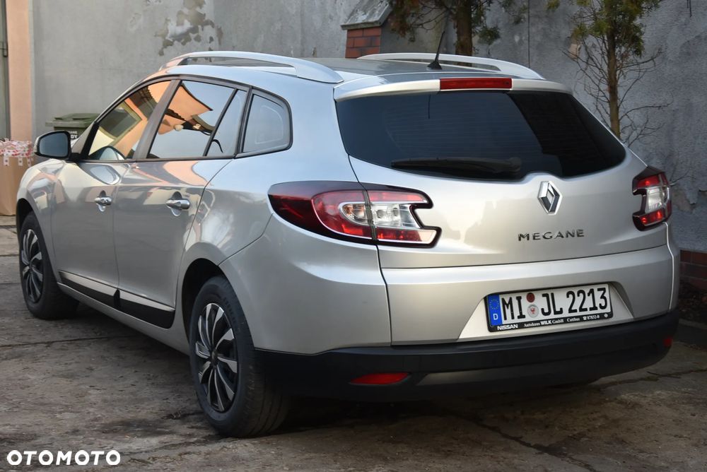 Renault Megane 2010 photo 3