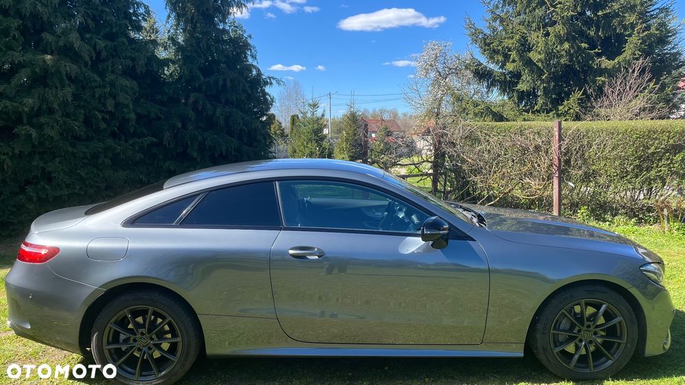 Mercedes-Benz Klasa E 300 d 9G-TRONIC - 11