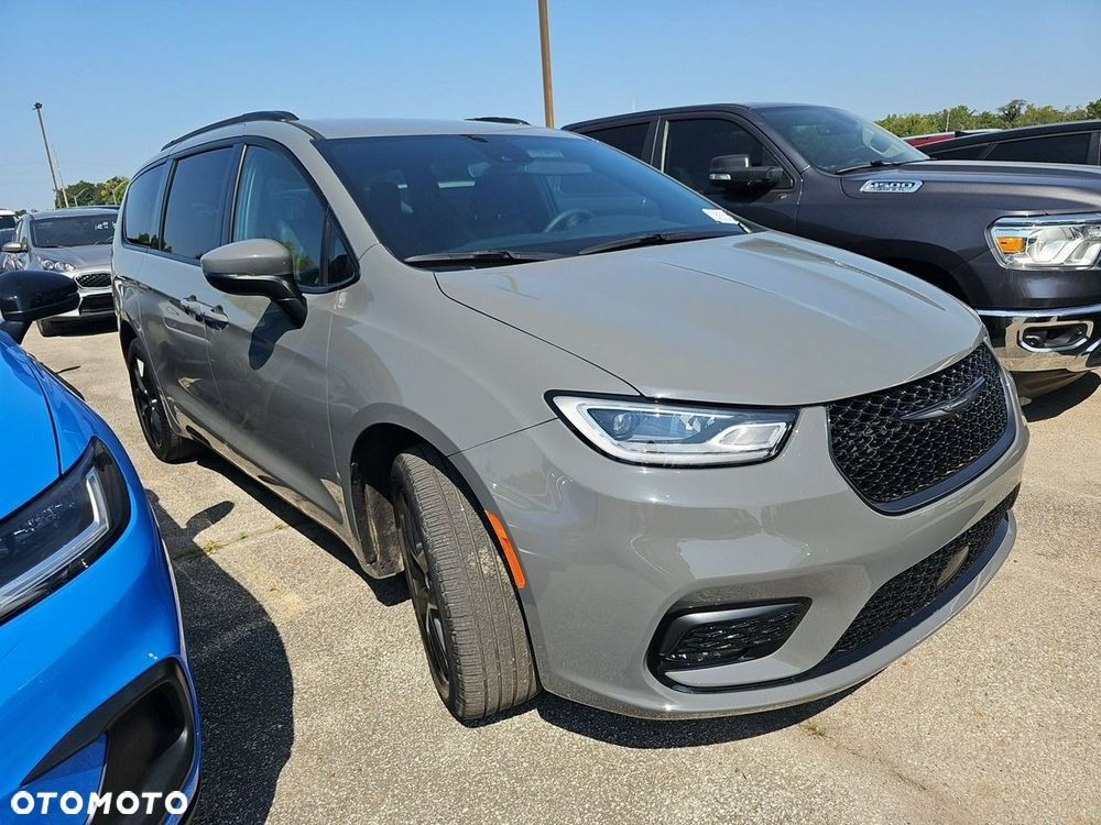 Chrysler Pacifica 2023 photo 2