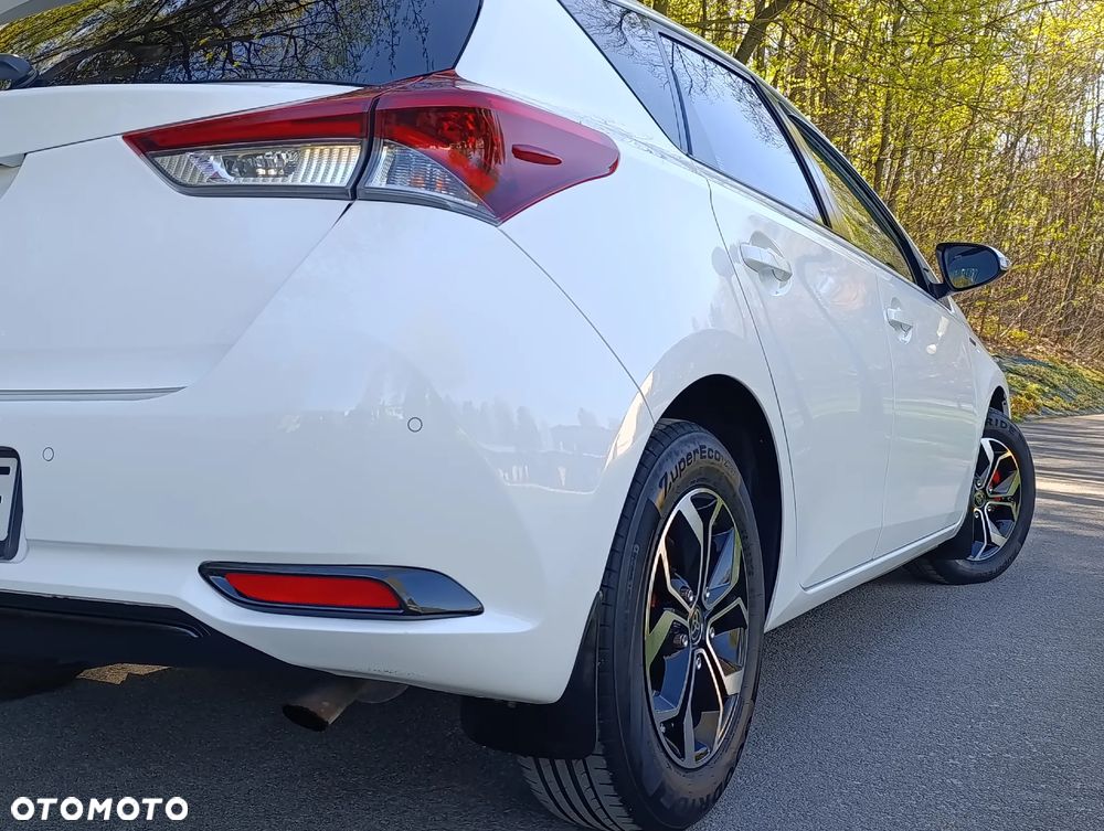 Toyota Auris 1.33 VVT-i Comfort - 31