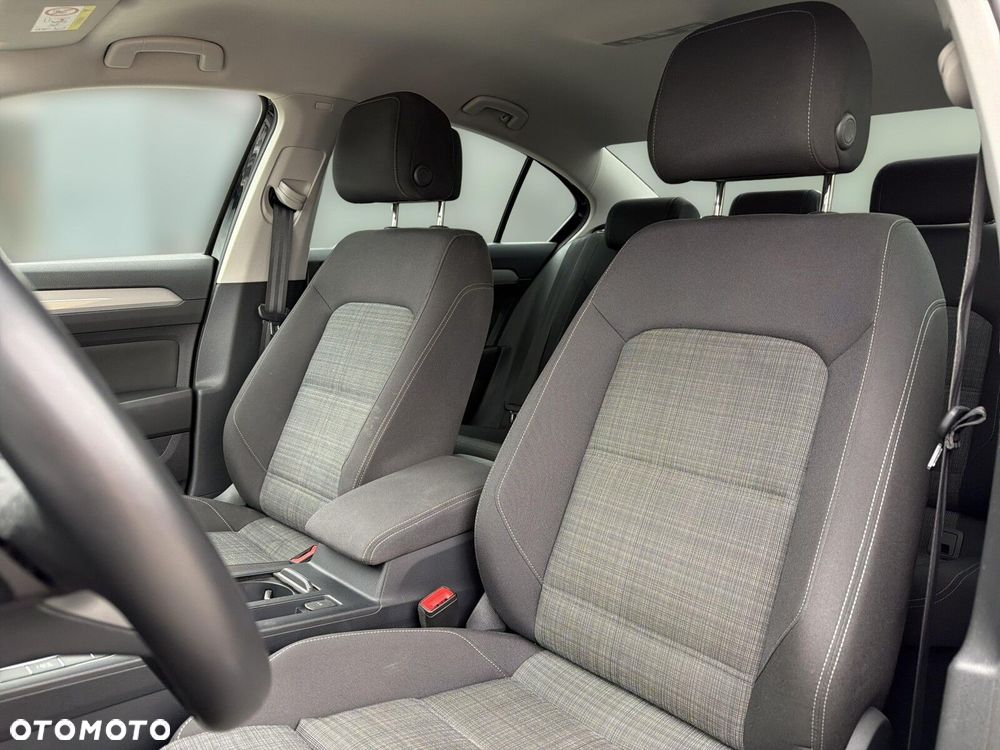 Volkswagen Passat 1.5 TSI EVO Business DSG - 12