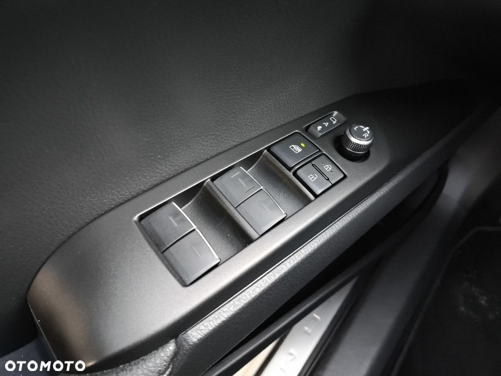 Toyota Camry - 16