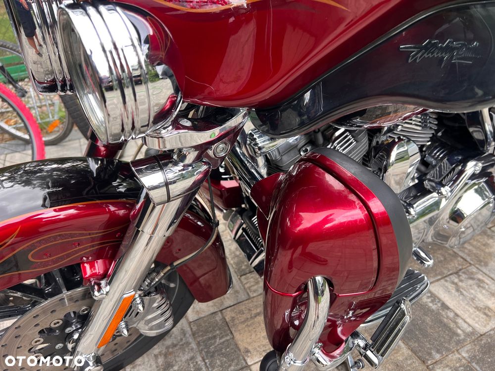 Harley-Davidson FLHTCU Ultra - 21