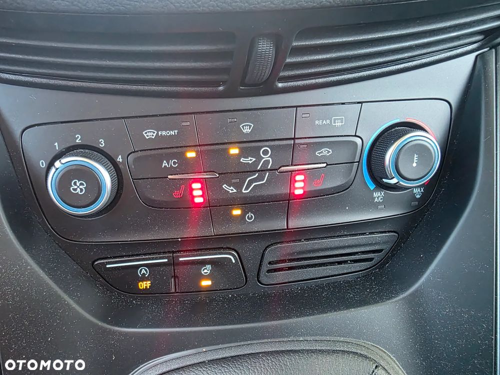 Ford Kuga 1.5 EcoBoost 2x4 Business Edition - 13
