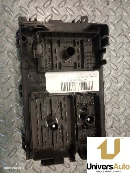 CAIXA RELÉS / FUSÍVEIS OPEL ASTRA J 2013 -13368639 - 4