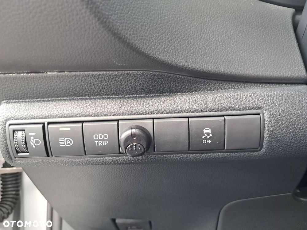 Toyota Corolla 1.8 Hybrid Style - 23
