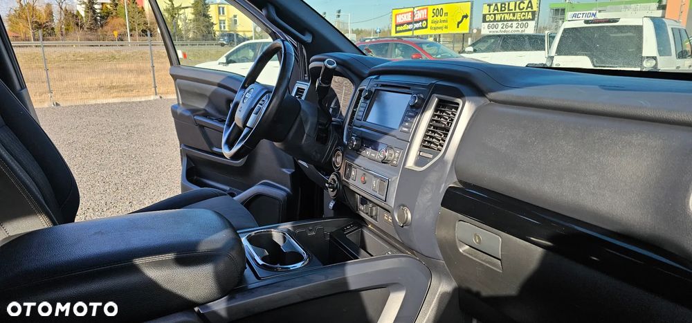 Nissan Titan ver-5-6-v8-se-crew-cab - 12