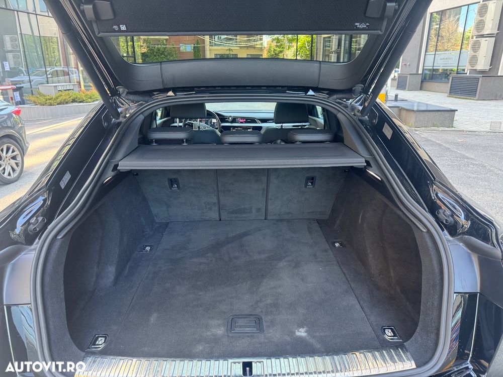 Audi e-tron 55 quattro S-Line - 8