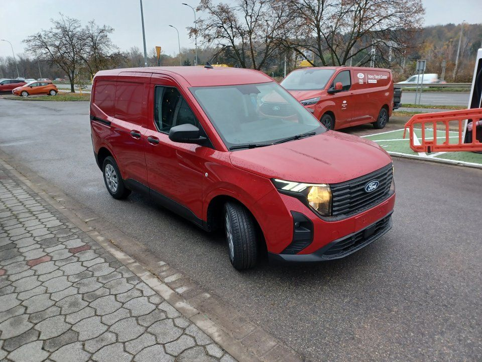 Ford Transit Courier - 2