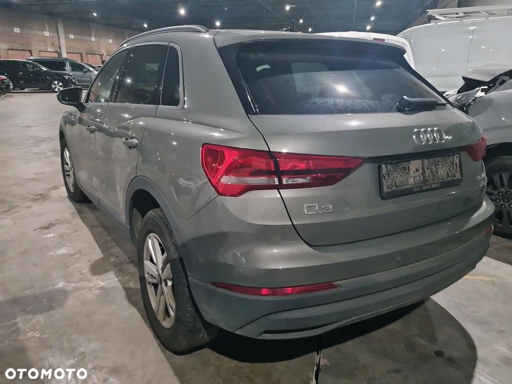 Audi Q3 2.0 TDI Quattro Design S tronic - 17