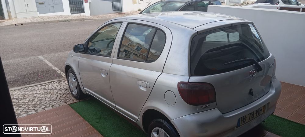 Toyota Yaris 1.0 Terra - 8