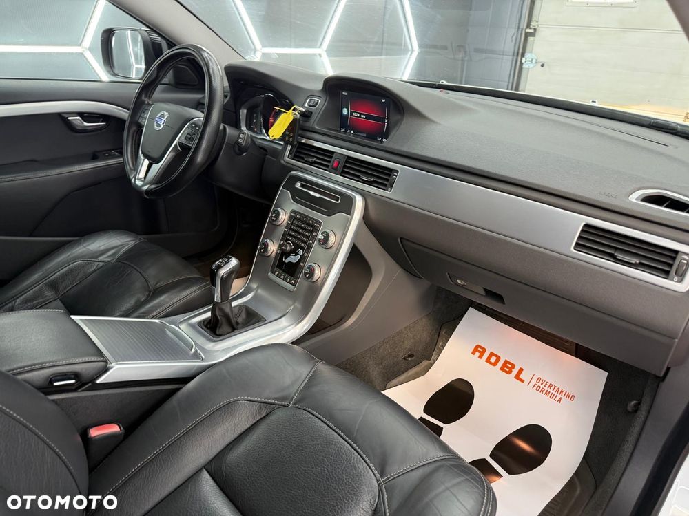 Volvo XC 70 D4 Momentum - 32