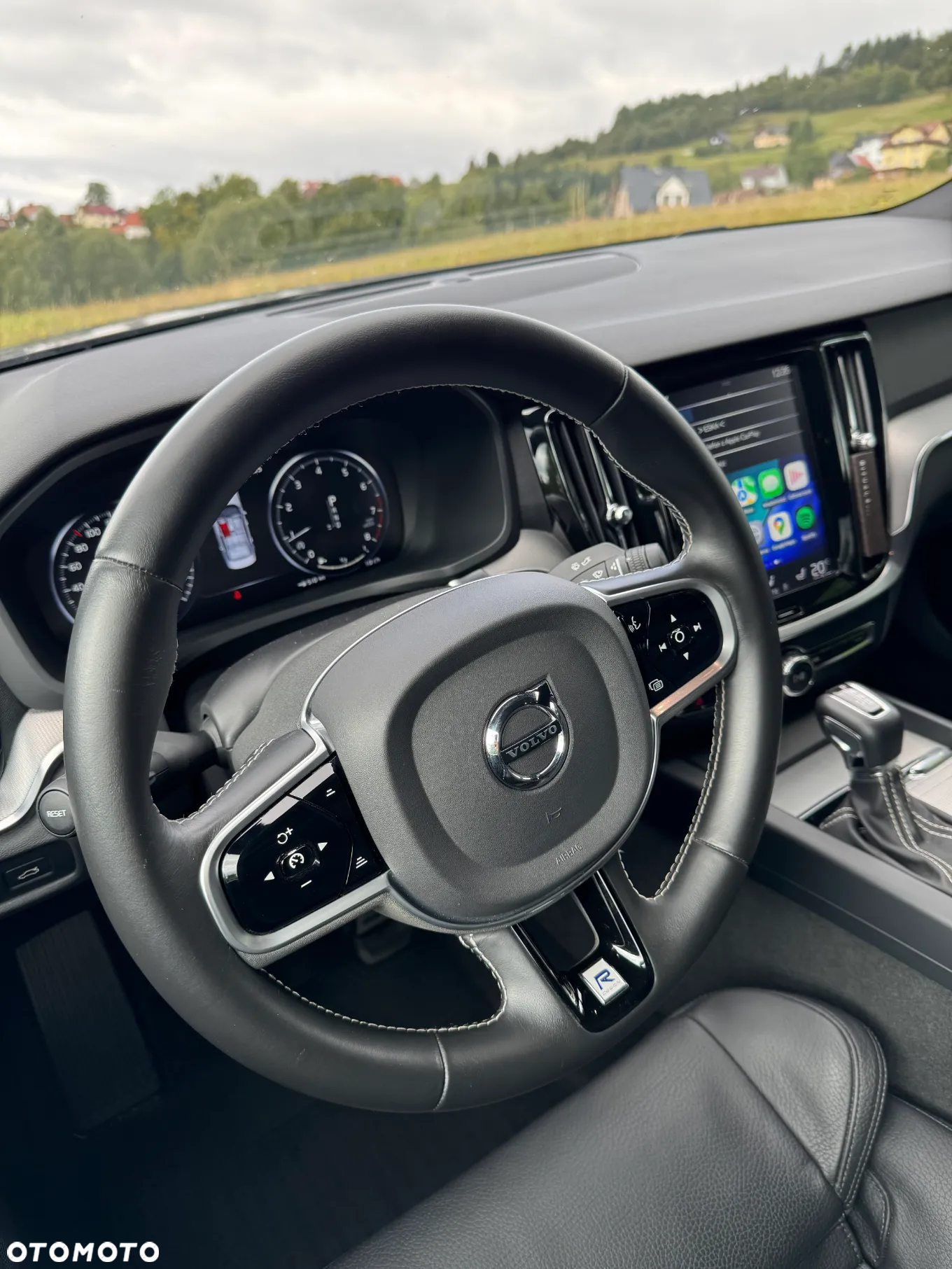 Volvo S60 T5 R-Design - 7