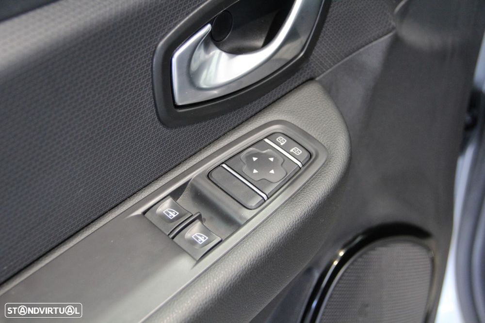 Renault Clio Sport Tourer 0.9 TCe Limited - 6