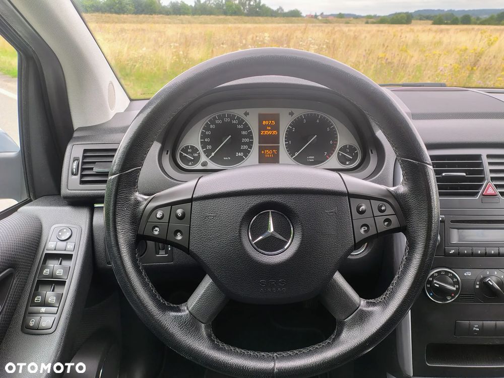 Mercedes-Benz Klasa B 200 - 21
