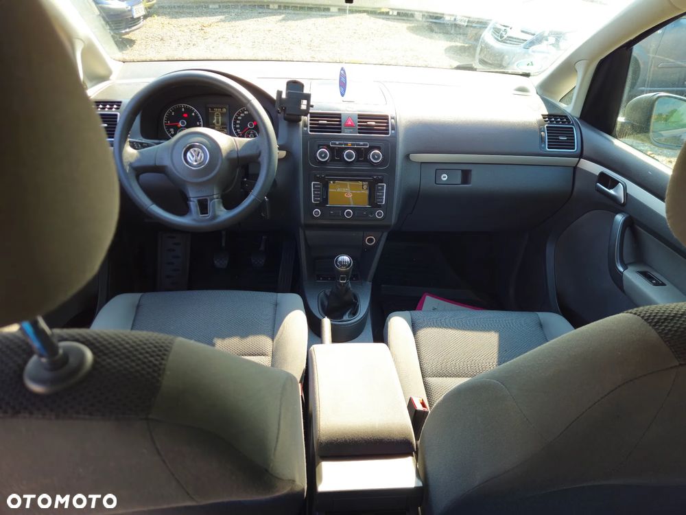 Volkswagen Touran 1.6 TDI DPF BlueMot Comfortline - 4