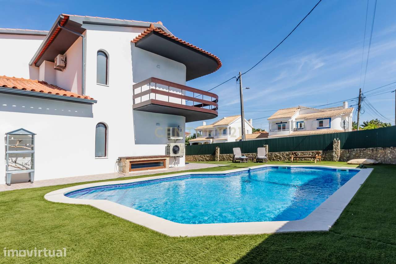 Moradia T4 renovada com piscina de água salgada na Marisol | Lote 500 - Grande imagem: 3/60