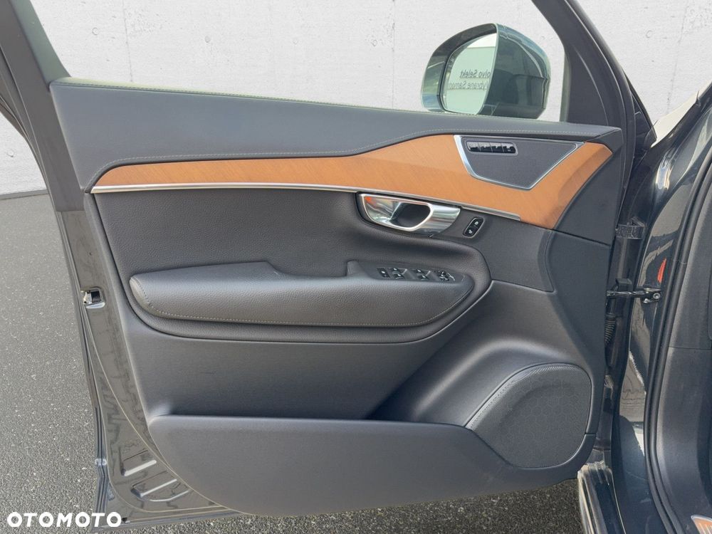 Volvo XC 90 - 11