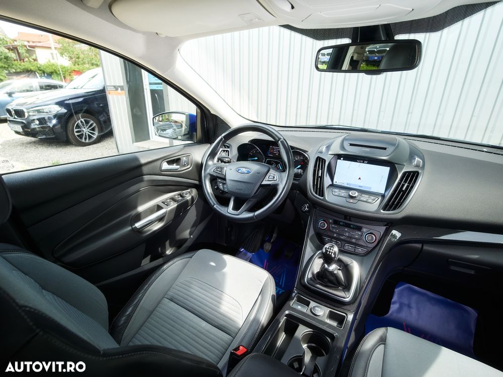 Ford Kuga 1.5 EcoBoost 2x4 Titanium - 15