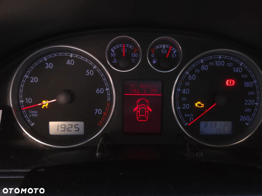 Volkswagen Passat 2.8 V6 4Mot Highline - 16