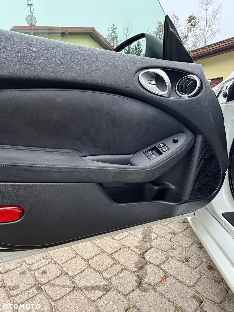 Nissan 370 Z Black Edition - 27