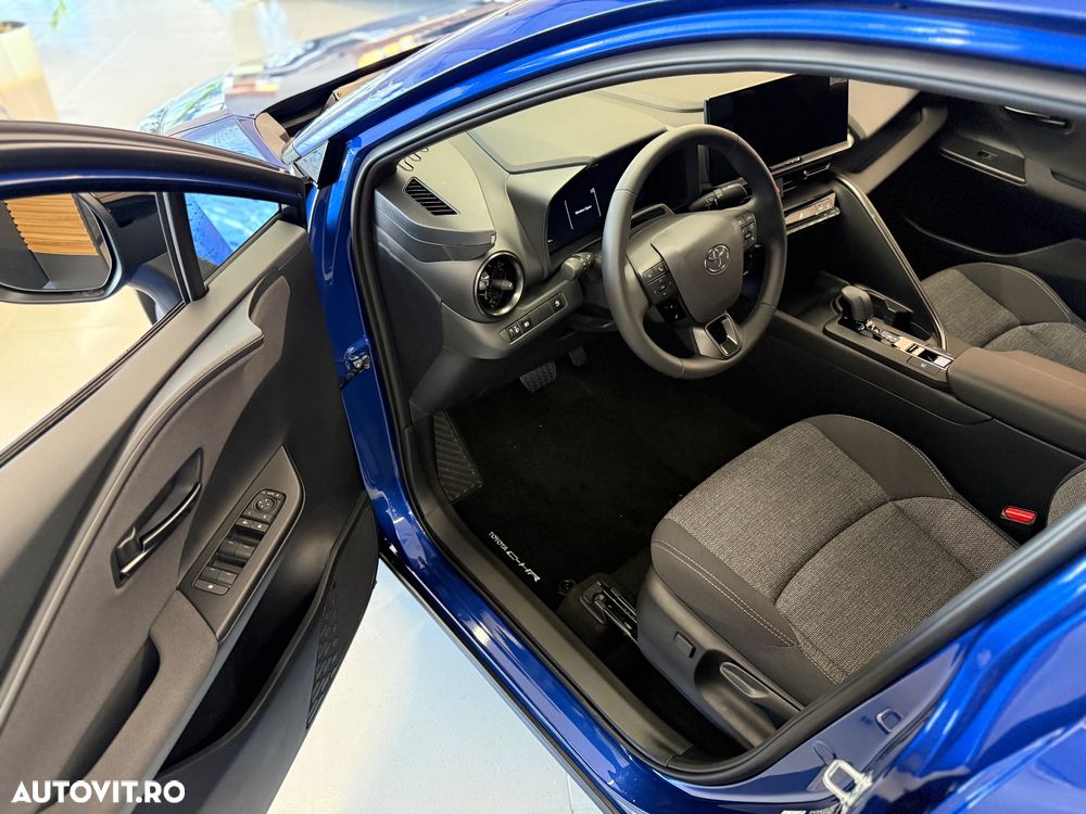 Toyota C-HR 1.8 HEV 140 CP 4x2 CVT Dynamic - 17