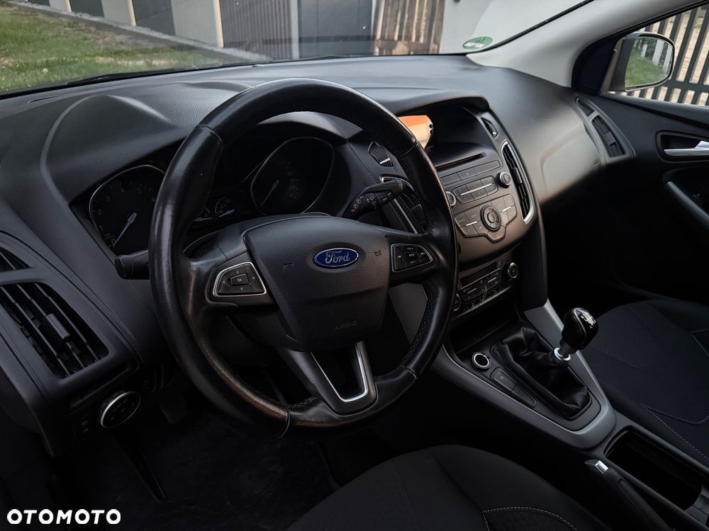 Ford Focus 1.0 EcoBoost Titanium - 17