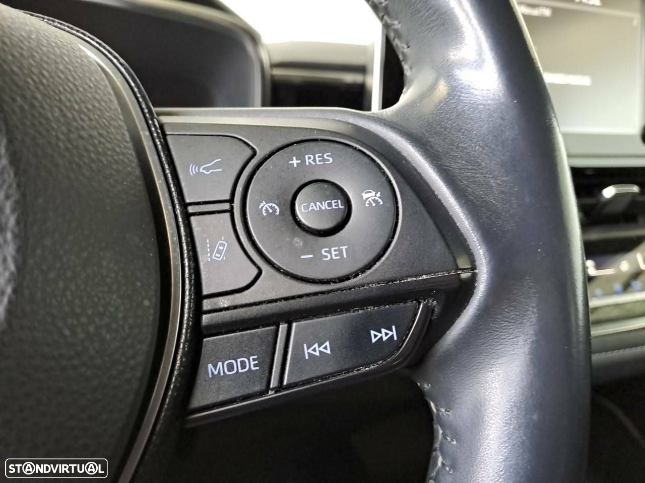 Toyota Corolla 1.8 Hybrid Comfort - 17