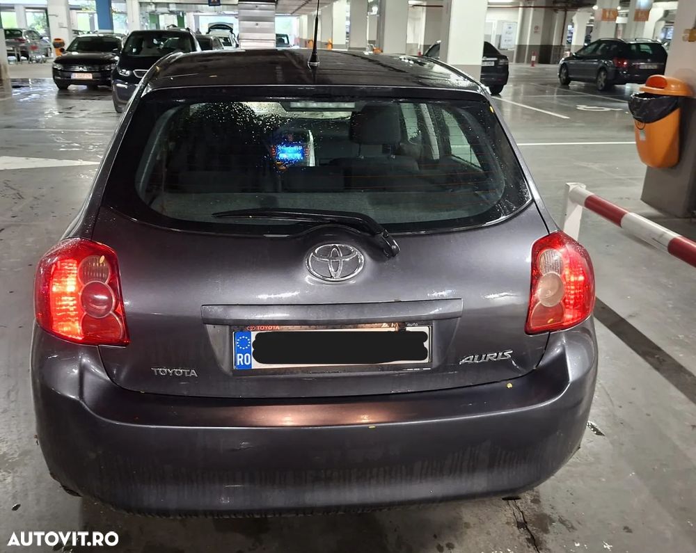 Toyota Auris 1.6 Sol - 6