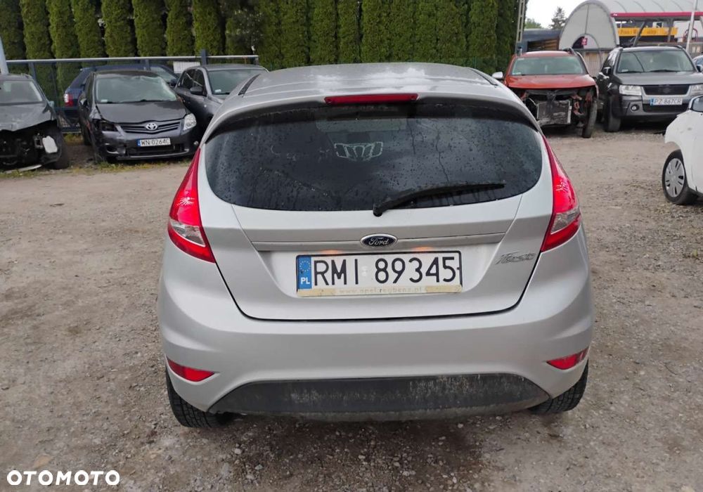 Ford Fiesta - 21