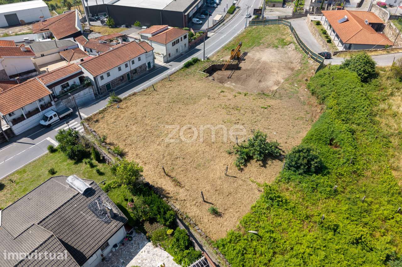Terreno urbano com 1.245 m² em Moreira de Cónegos, Guimarães - Grande imagem: 5/16