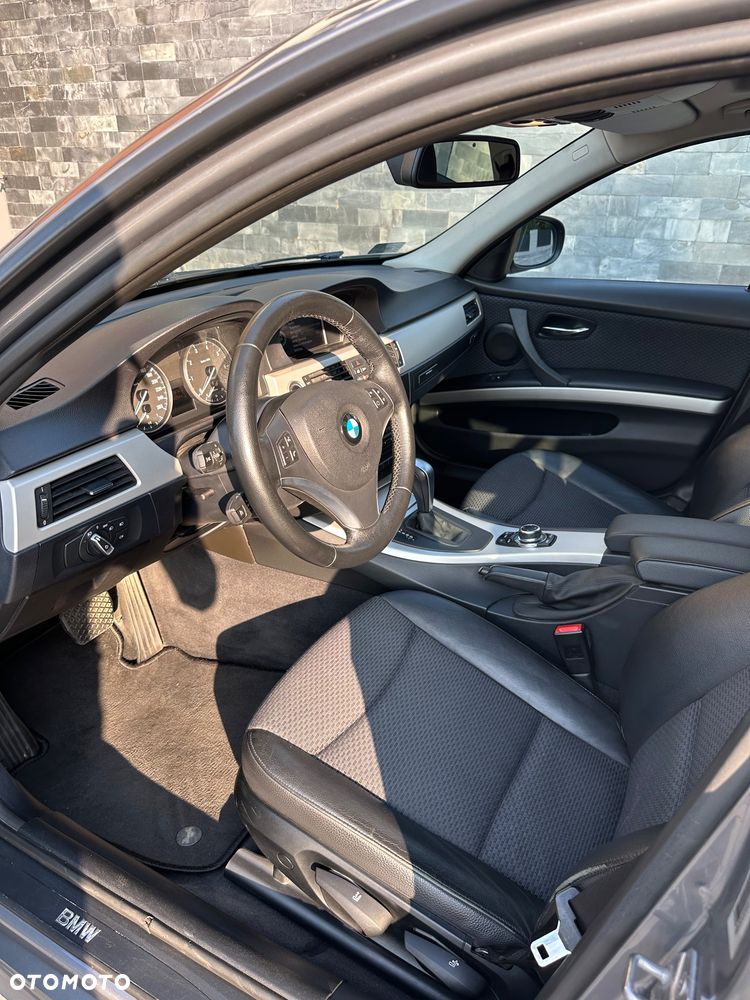 BMW Seria 3 318i Edition Exclusive - 14