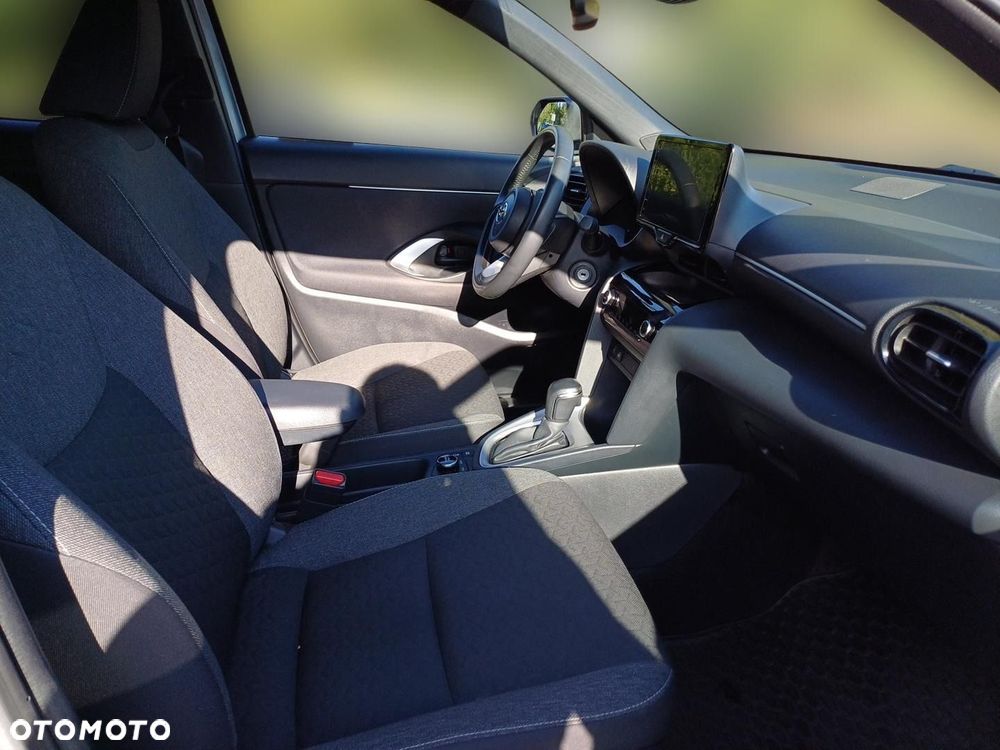 Toyota Yaris Cross Hybrid 1.5 Comfort 4x4 - 9