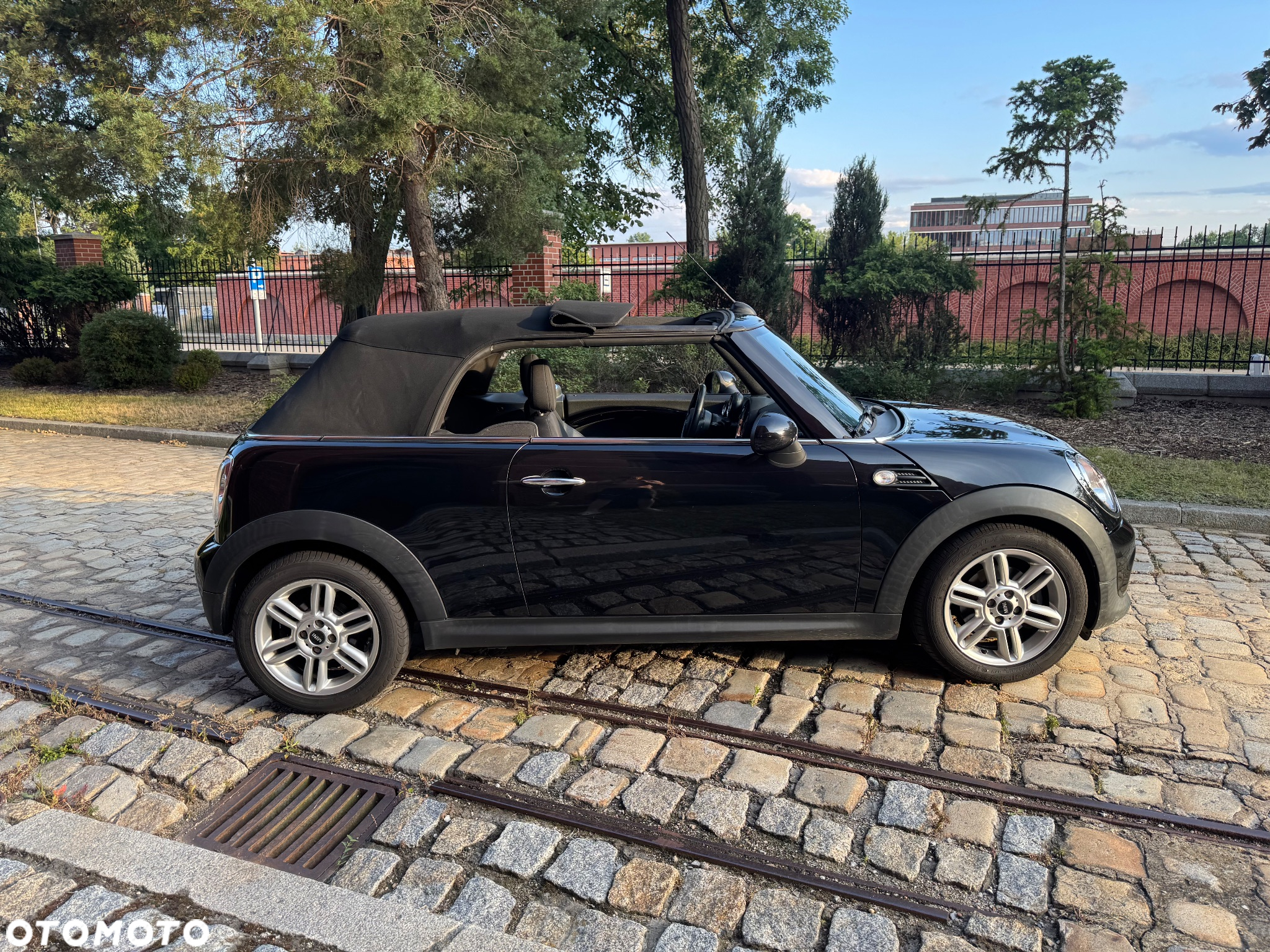 MINI Cooper Cabrio - 24